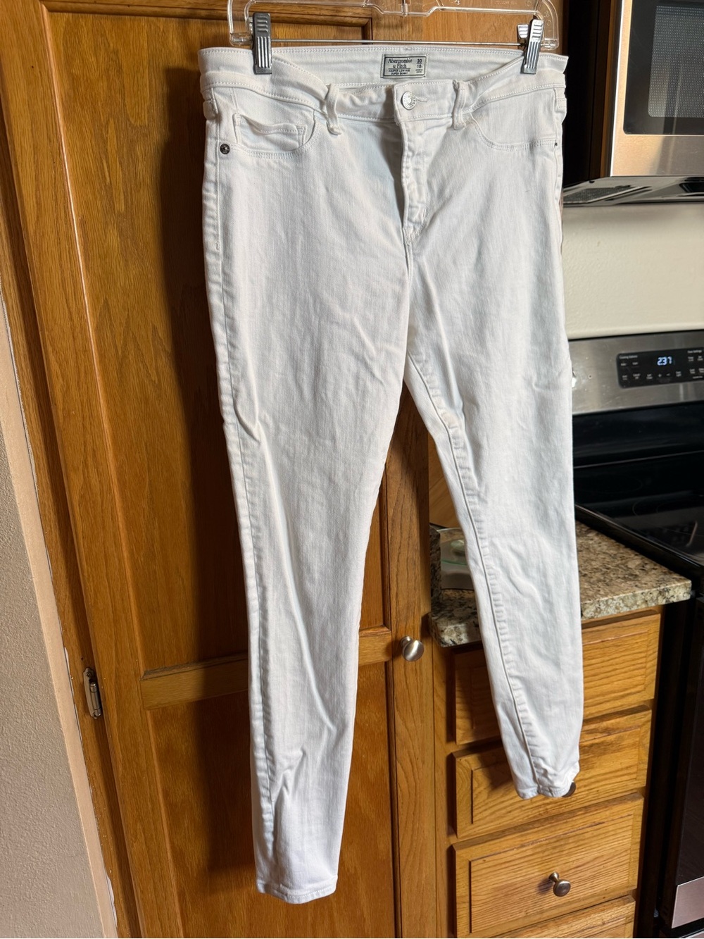 Abercrombie & Fitch White Harper Low Rise Super Skinny Jeans Size 30 / 10